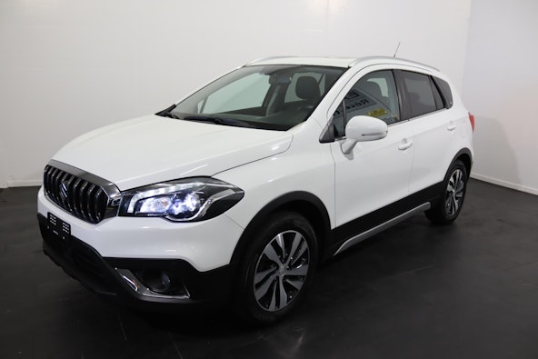 First vehicle image
