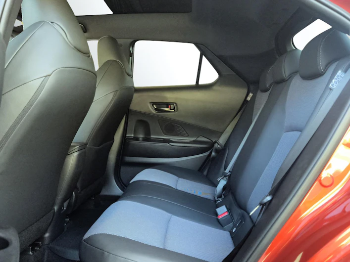 image du véhicule TOYOTA C-HR