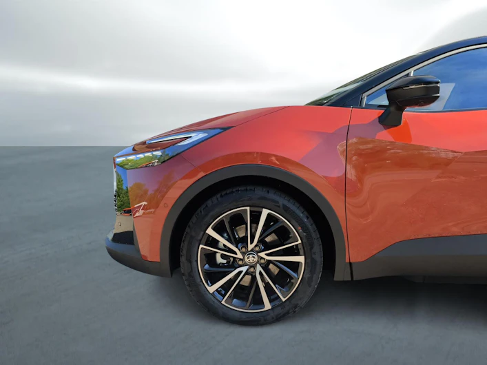 image du véhicule TOYOTA C-HR