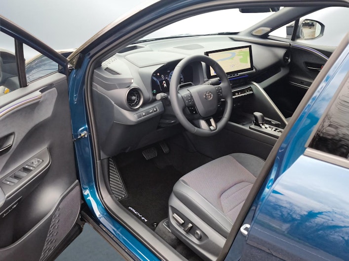 Fahrzeugbild TOYOTA C-HR