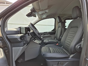 Vehicle image FORD Tourneo C Bus 320 L1 2.0 EcoBlue 170 Titanium