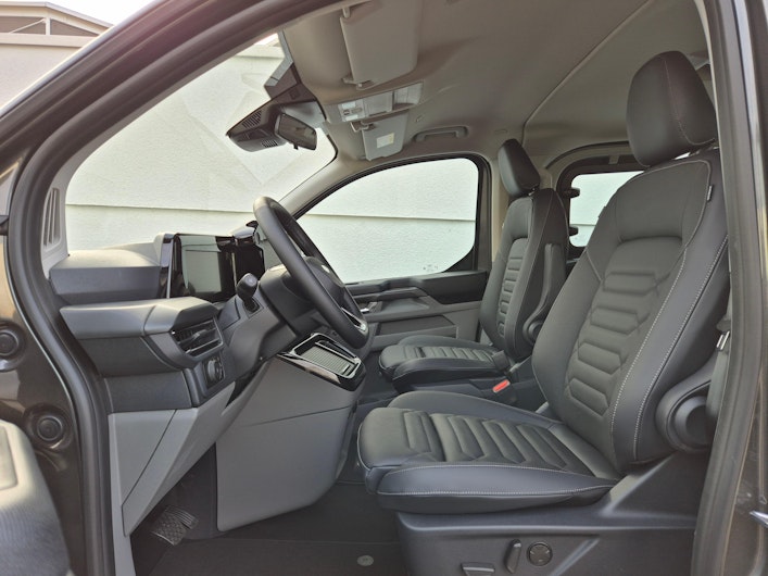 Vehicle image FORD TOURNEO