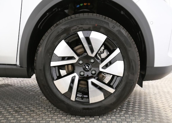 Vehicle image 9 Vehicle image 9