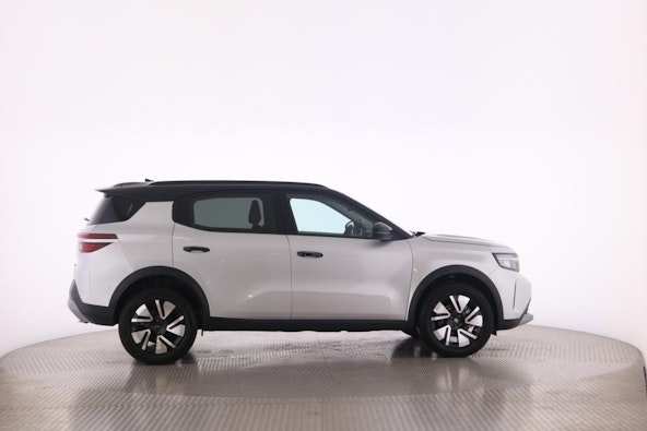 Vehicle image 3 Vehicle image 3