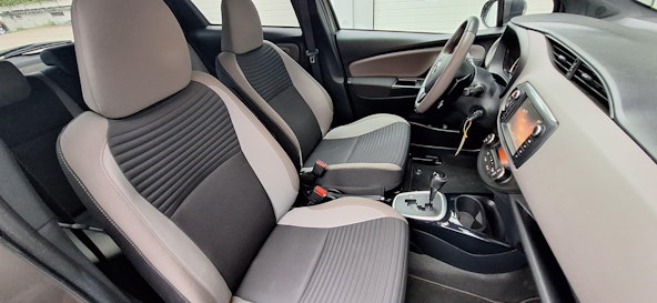 Vehicle image 9 Vehicle image 9