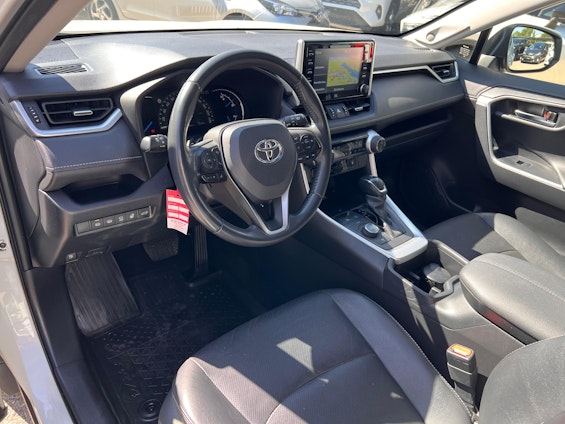 Vehicle image 7 Vehicle image 7