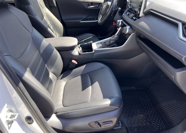 Vehicle image 12 Vehicle image 12