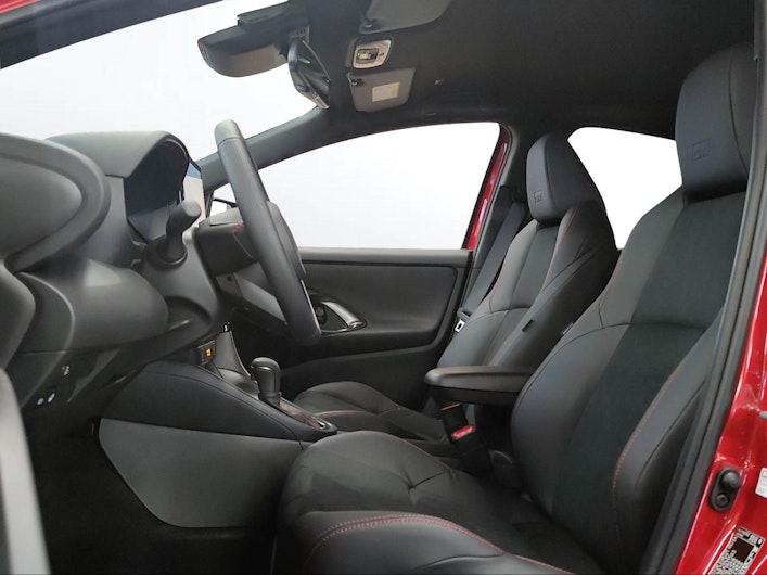 Vehicle image TOYOTA YARIS