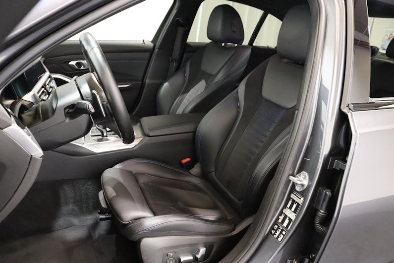 Vehicle image BMW 3 SERIES