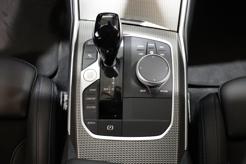 Vehicle image BMW 3 SERIES