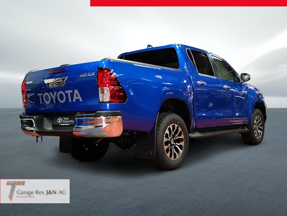 Vehicle image 4 Vehicle image 4