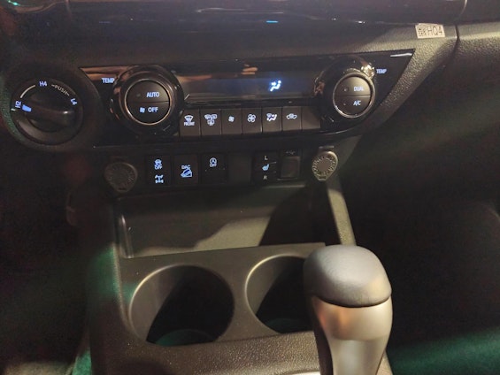 Vehicle image 13 Vehicle image 13