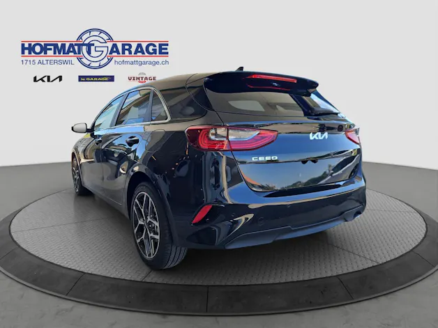 Kia Ceed 1.5 T-GDi MHEV Power