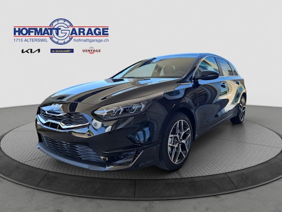 First vehicle image