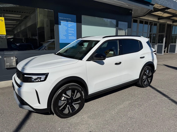 First vehicle image