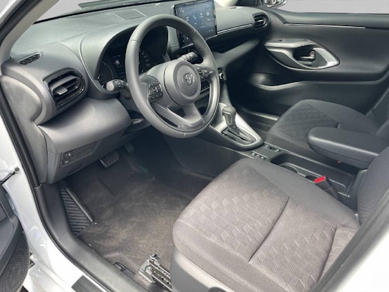 Vehicle image 11