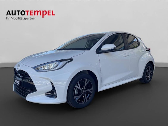 First vehicle image