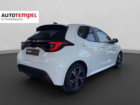 Vehicle image 14