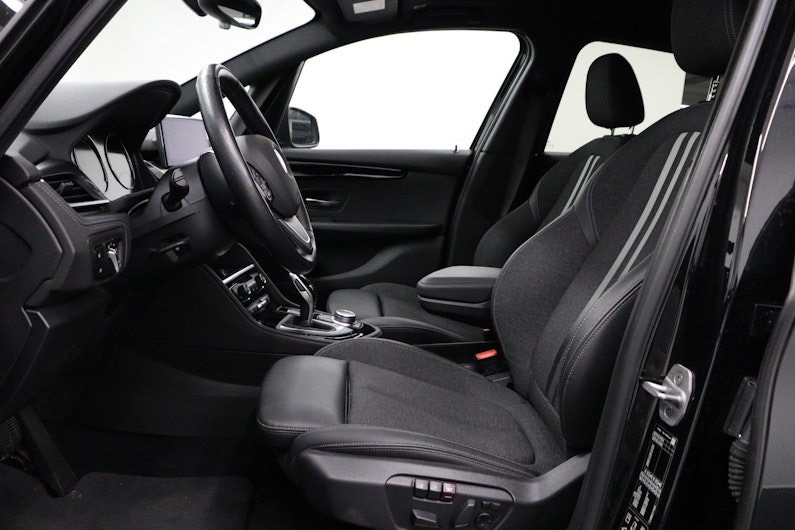 Vehicle image BMW 2 SERIES