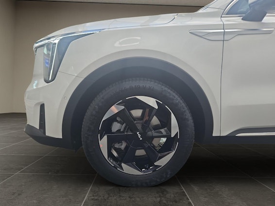 Vehicle image 15 Vehicle image 15