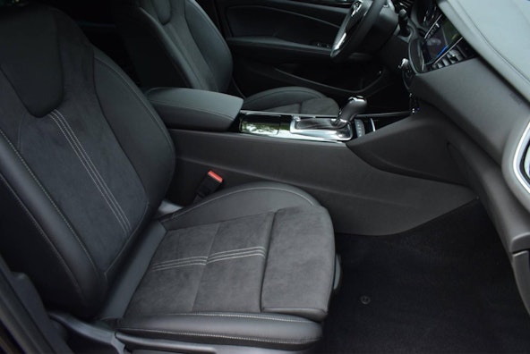 Vehicle image 13 Vehicle image 13