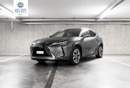 First vehicle image