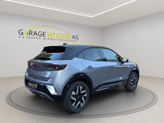 Vehicle image 4 Vehicle image 4