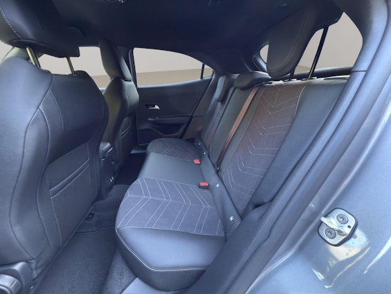 Vehicle image 10 Vehicle image 10