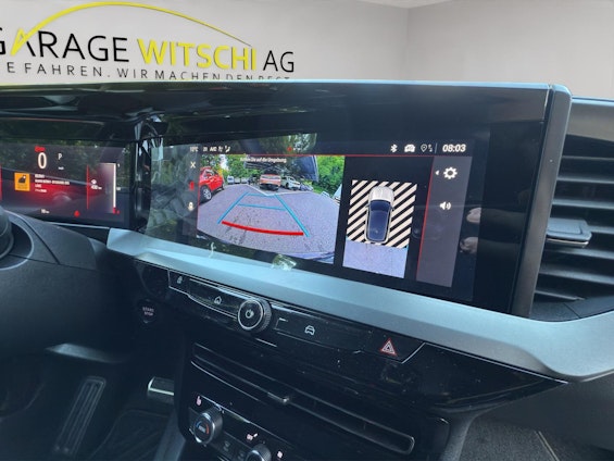 Vehicle image 14 Vehicle image 14