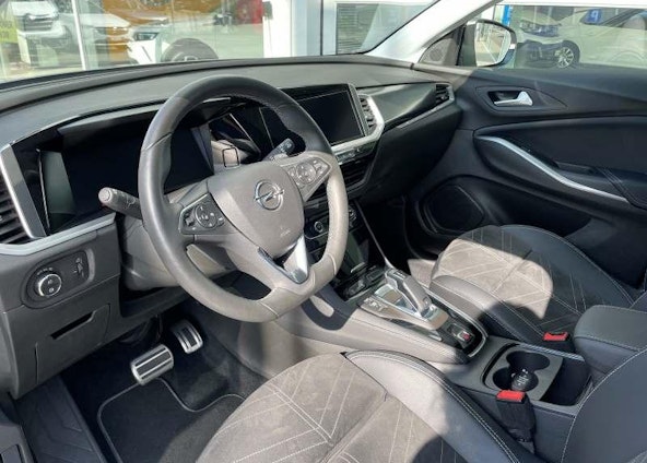 Vehicle image 5 Vehicle image 5