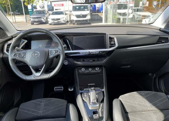 Vehicle image 6 Vehicle image 6