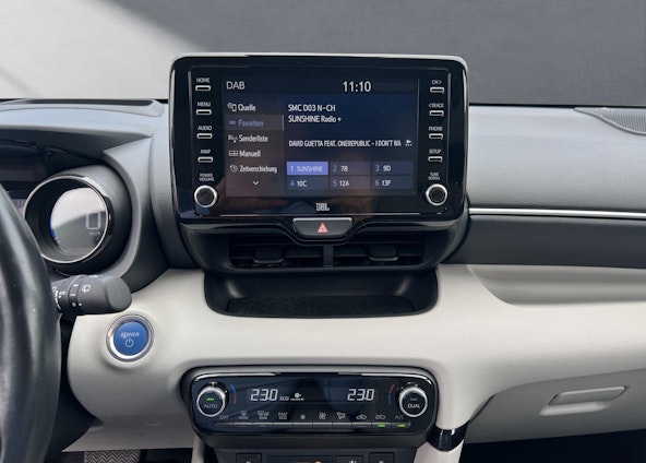 Vehicle image 4 Vehicle image 4