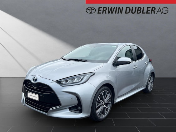 First vehicle image
