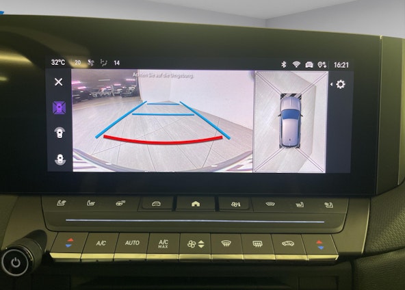 Vehicle image 9 Vehicle image 9