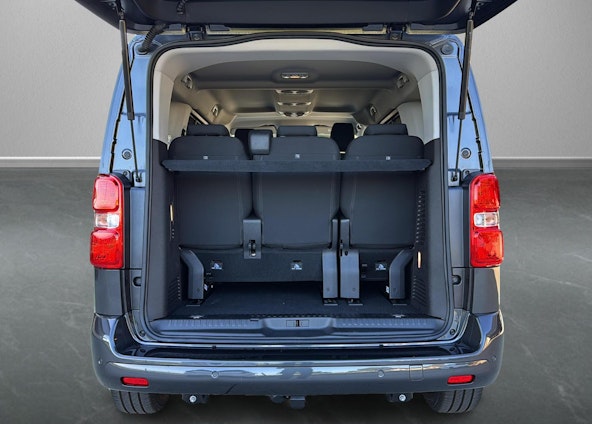 Vehicle image 4 Vehicle image 4