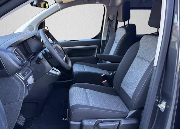 Vehicle image 7 Vehicle image 7