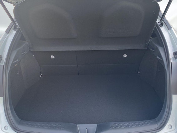 Vehicle image 9 Vehicle image 9