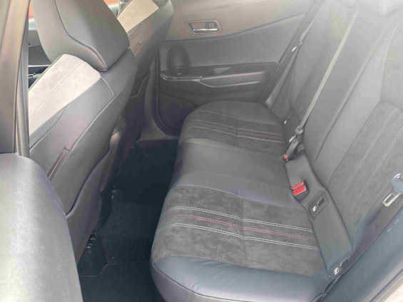 Vehicle image 6 Vehicle image 6