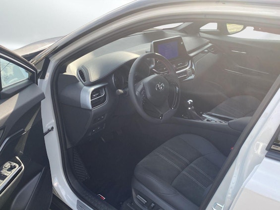 Vehicle image 3 Vehicle image 3