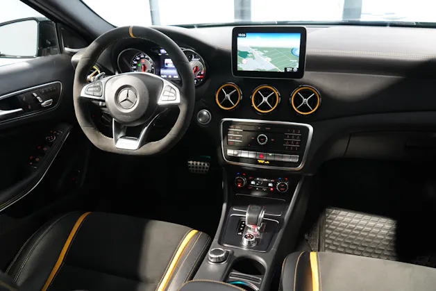 Mercedes-Benz GLA 45 AMG 4m