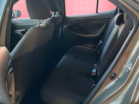 Vehicle image 6 Vehicle image 6