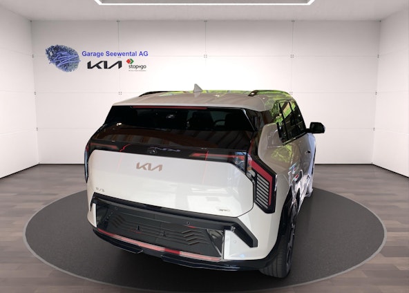 Vehicle image 3 Vehicle image 3