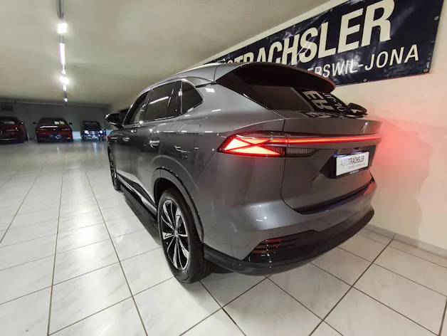 MG HS 1.5 PHEV Luxury