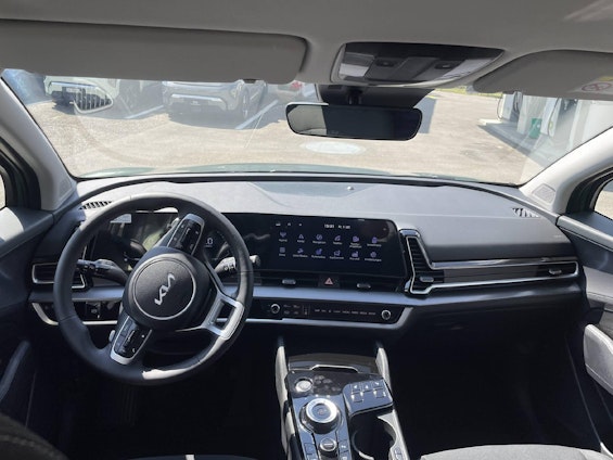 Vehicle image 8 Vehicle image 8