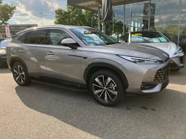MG HS 1.5 PHEV Luxury