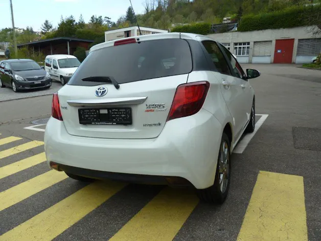 Toyota Yaris 1.5 VVT-i HSD Swiss Trend