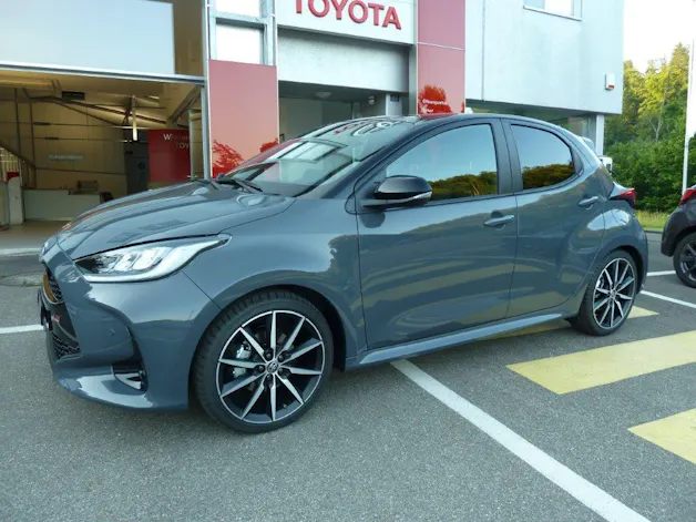 Toyota Yaris 1.5 VVT-i HSD GR Sport