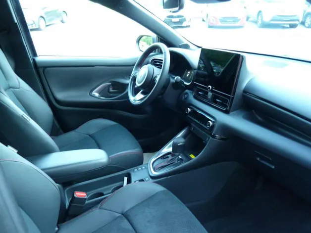 Toyota Yaris 1.5 VVT-i HSD GR Sport