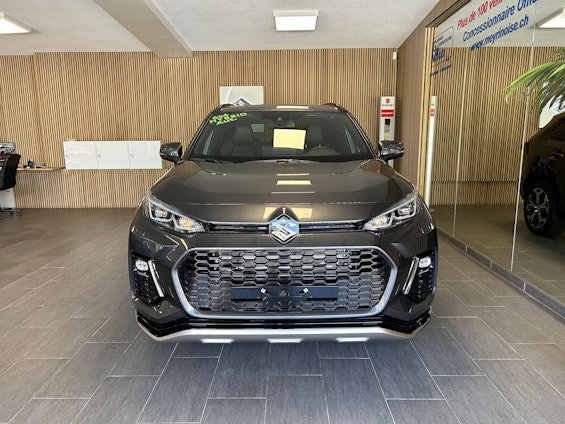 Vehicle image 3