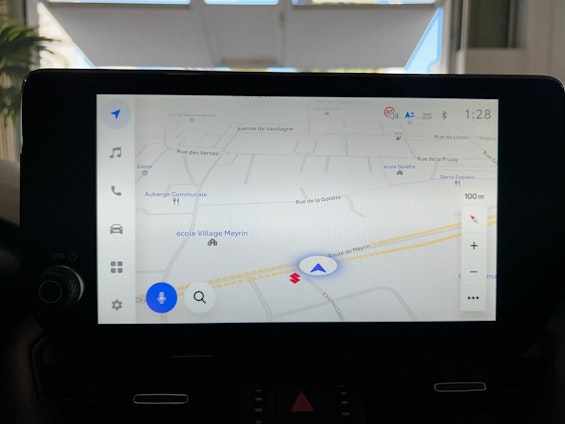 Vehicle image 10